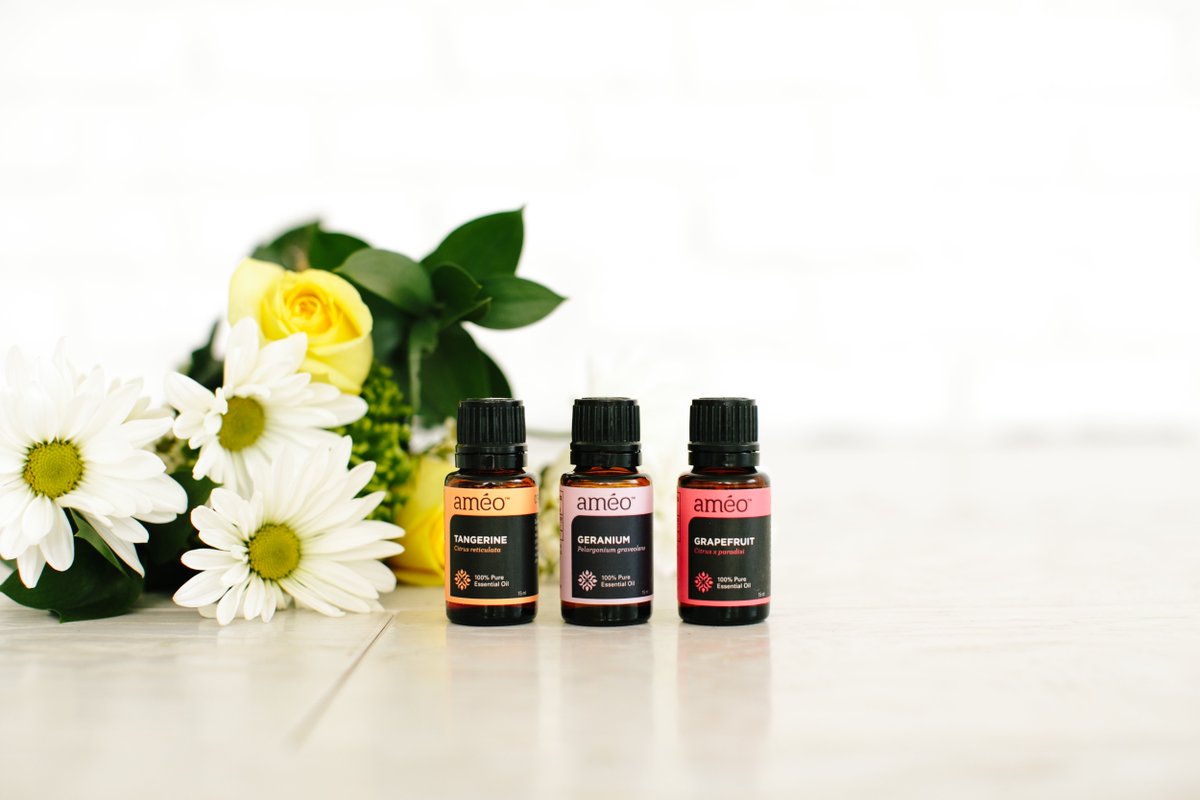 A favorite #Améo springtime blend: 2 drops of Tangerine, 1 drop of Grapefruit, &amp; 1 drop of Geranium essential oils.