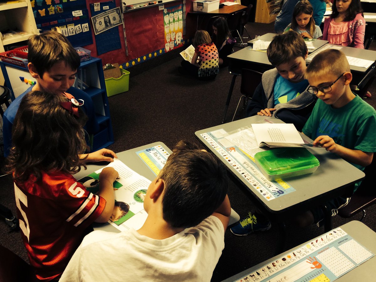 MrsHowardGIS's tweet photo. Quest class with their first grade reading buddies :) https://t.co/RhR1Oijosb