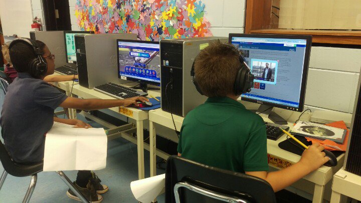 Limona_MC's tweet photo. Mrs. Garrison's second graders are researching habitats. #hubofschool #LimonaRocks @LimonaElem https://t.co/63DSUsXK8e