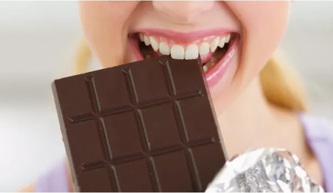 snoozedentistry's tweet photo. 7 Best Foods For Beautiful #Teeth + 7 Surprising Foods To Avoid #Dentalcare https://t.co/NfJNEPEAPf https://t.co/RRrVESbtGD