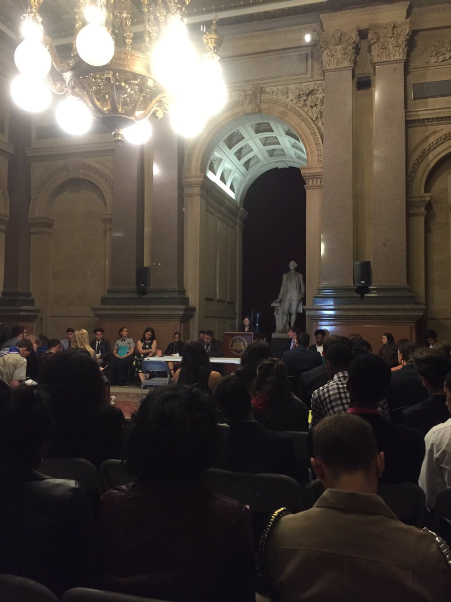 PaulLDehel's tweet photo. .@GoodCitizenDay onto a mock City Council hearing on the #sodatax @ the same time actual Council discusses it #ULGCD https://t.co/b5l4iwNpok