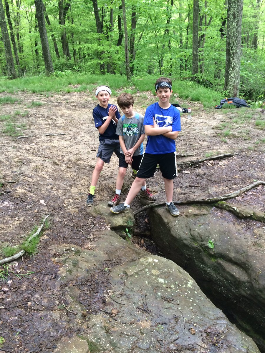 JRCallif's tweet photo. Awaiting fat mans squeeze #campotyokwa #splitrocks #cedar https://t.co/7WPnpCiRcM