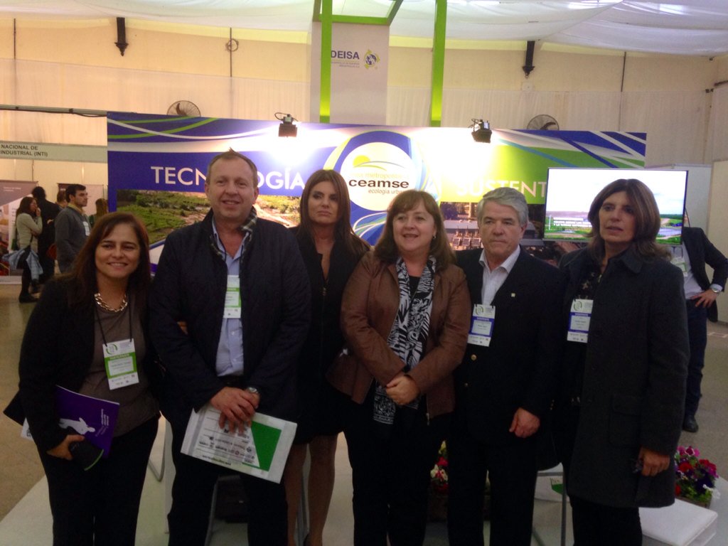 vascoirigoin's tweet photo. Congreso RECICLAR16 en Rafaela con Ministra Ambiente @mali_serrano @PauloFSuarez @FthomasTh @CeamseOficial @KBanfi https://t.co/lWLDbGECTX