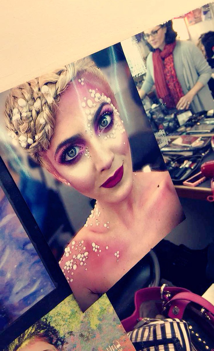 Saber que todavía m tienen ahí presente en makeup ideas, me hizo feliz ❤️ las quiero. Ojalá esté por ahí de nuevo 🤗