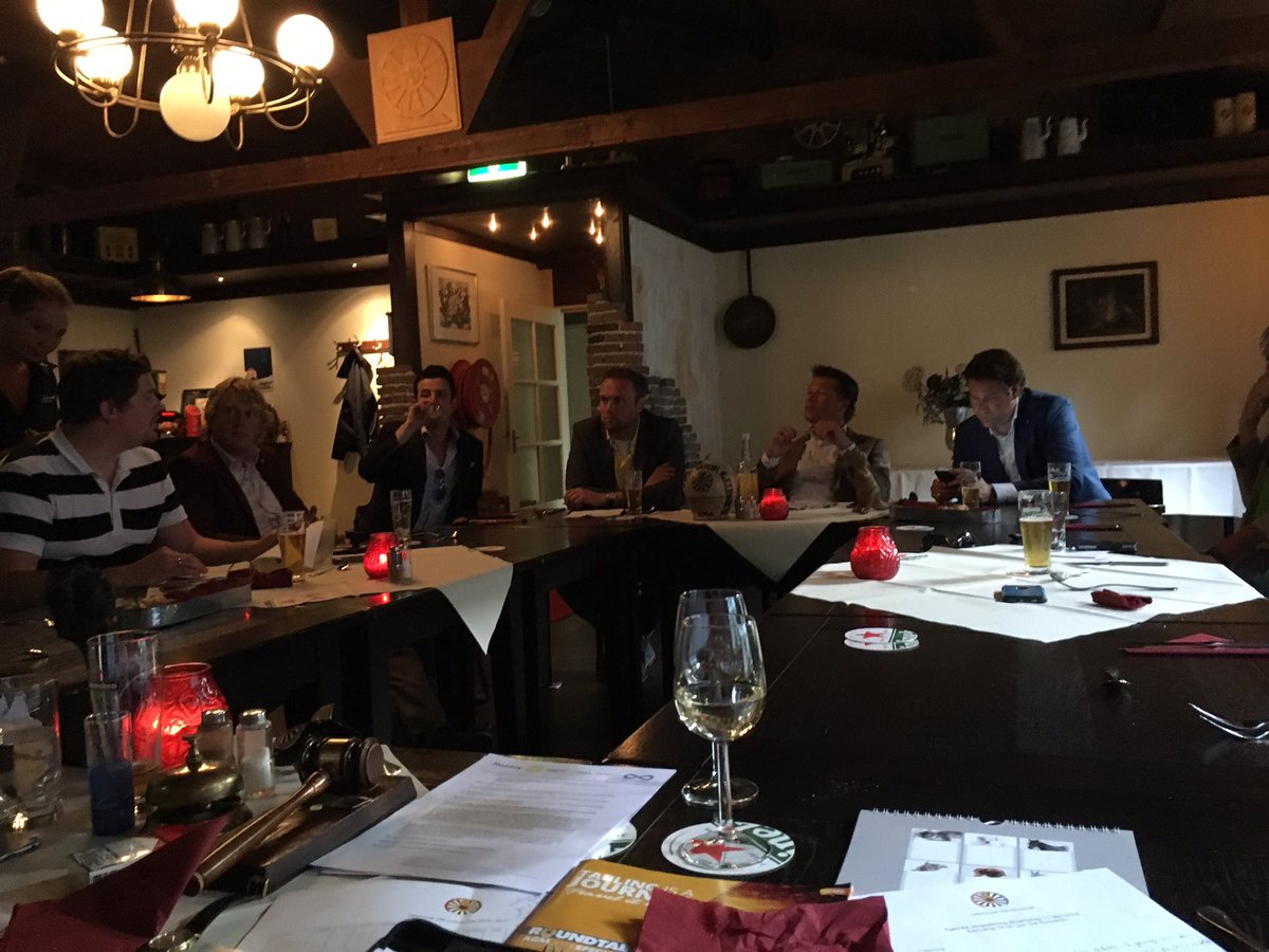 petersenjw's tweet photo. Vergadering @Tafelronde156 @deduiventil @info_timmers https://t.co/FZ3zgaCili