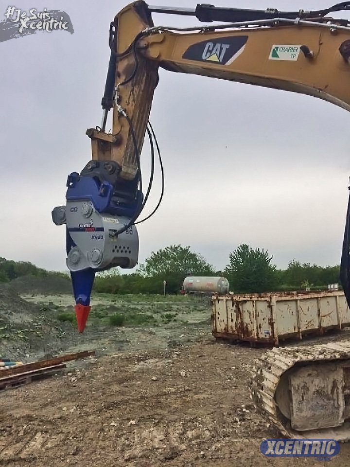 XCentricFrance's tweet photo. Démarrage #XcentricRipper #XR50 sur #Caterpillar #345C Site #Placoplatre pour #CharierTP #Xcentric #JeSuisXcentric https://t.co/GEW22g3JbD