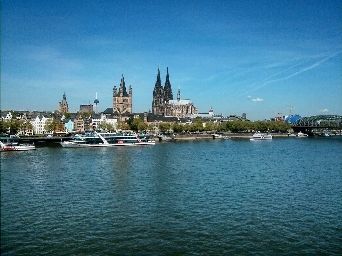 LupusCGN's tweet photo. Köln, heute https://t.co/e7UXhEmN8i