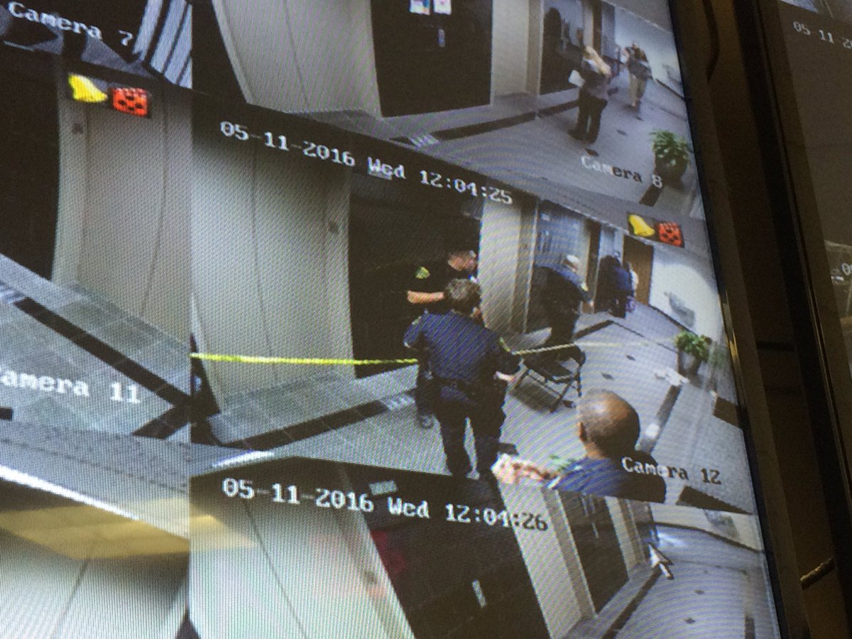 KPRC2Cathy's tweet photo. Police say a man was upset, kicked in the door of an office that helps veterans and an employee killed him. @KPRC2 https://t.co/llz3B6WQrc