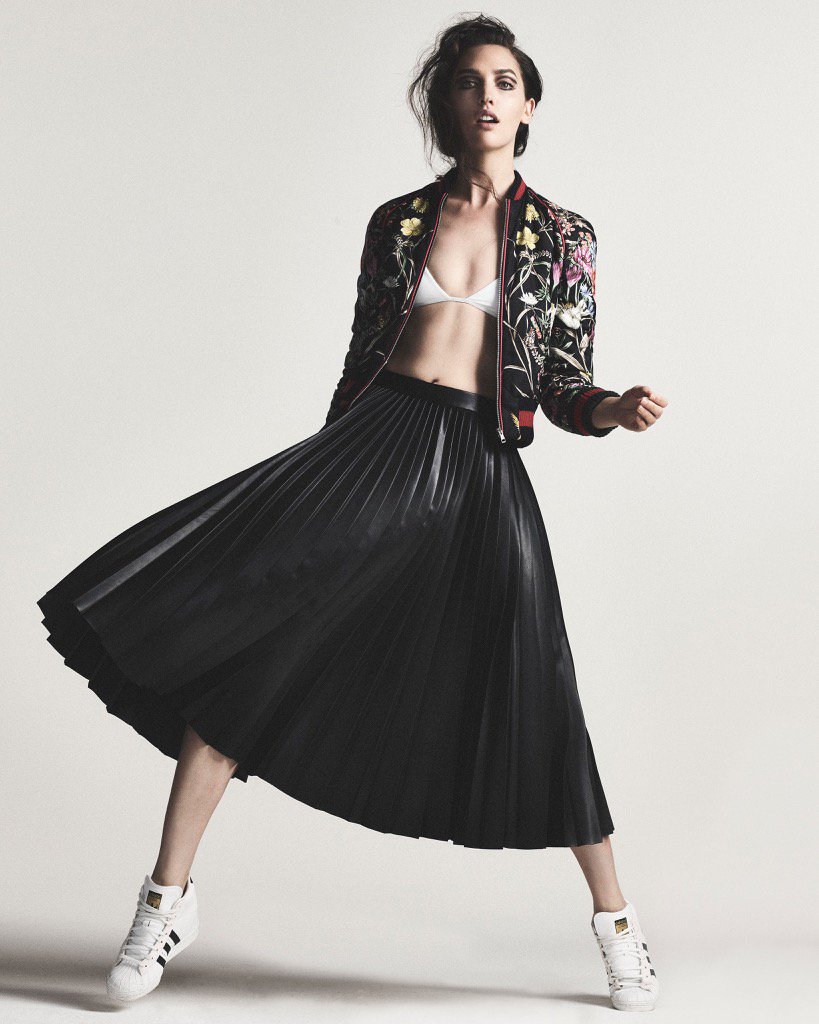 In house curations #shotatDust 📸 by Mario Sanchez