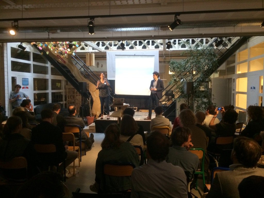 Début de soirée @1001Pact au @SenseCubeCC,présentation de <a href="/loveyourwaste/">Love your waste</a>, <a href="/iwantroger/">RogerVoice (now @RogerVoice )</a> <a href="/Garance_Paris/">Garance Paris</a>,etc #1001PITCH