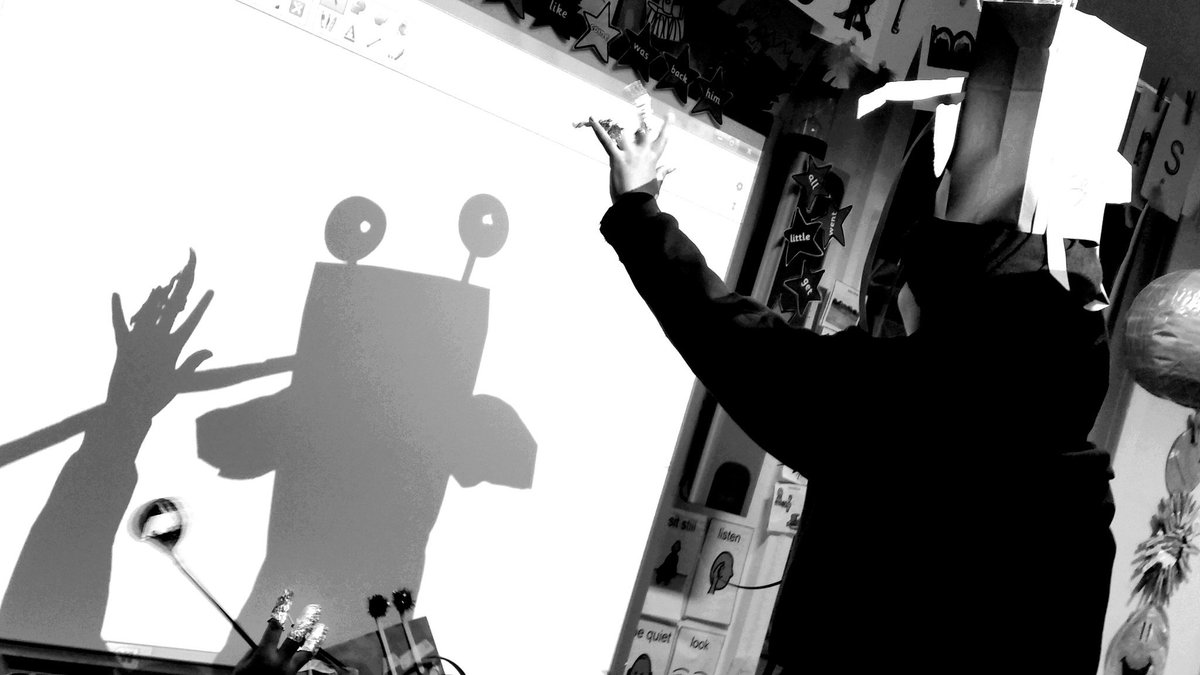 Close encounter of the #art kind. Love #learning reach into the risky and the unknown. #primary #education