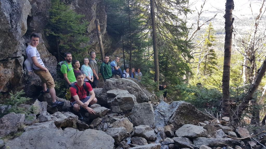 LeavittPhysEd's tweet photo. We might not have been able to summit, but it was a good day #getmainehealthy https://t.co/UzT8AMLfv5