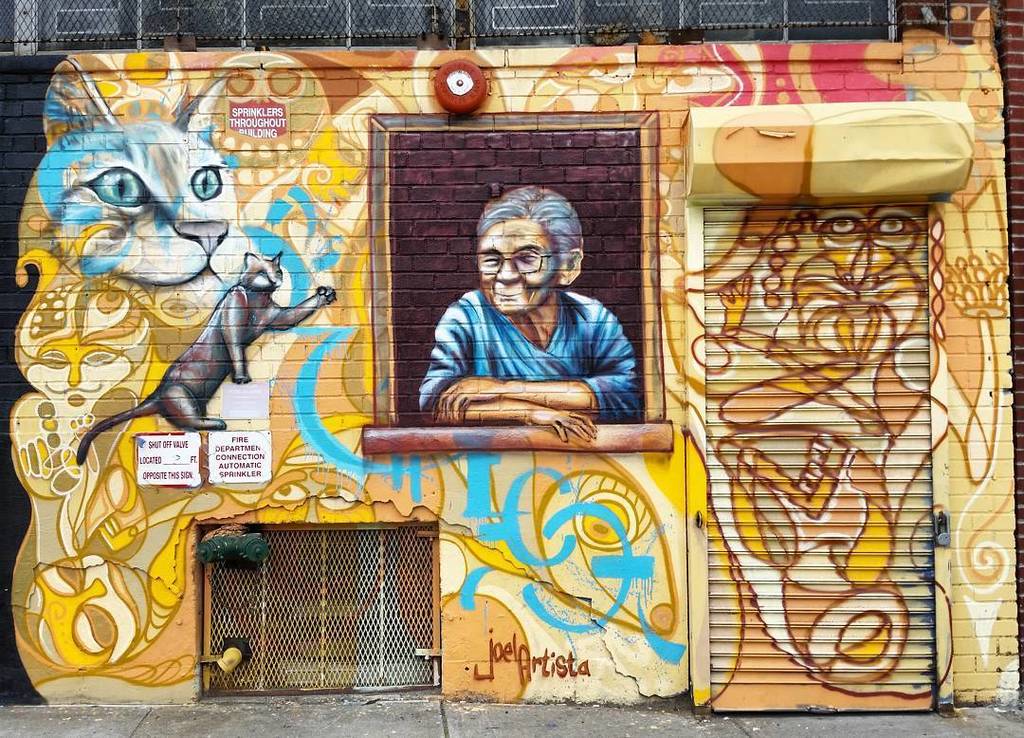StArtEverywhere's tweet photo. Cat lady @joelartista #streetart #streetartnewyork #streetartnyc #newyork #nyc #thestreetsofnyc #gullysteez #tv_str… https://t.co/2JFPoabek3
