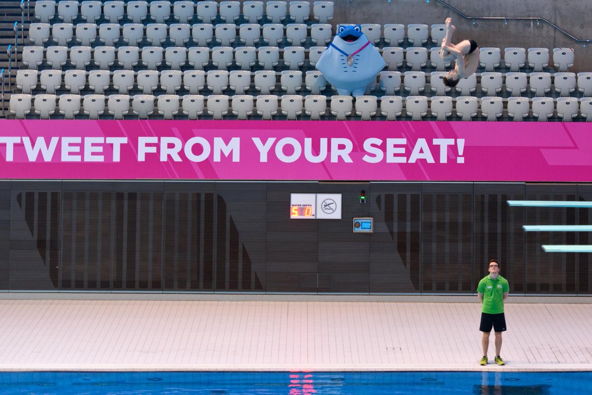 Ray the #London2016 mascot saw <a href="/TomDaley1994/">Tom Daley</a> train. There'll be a few more people watching Tom compete this evening!