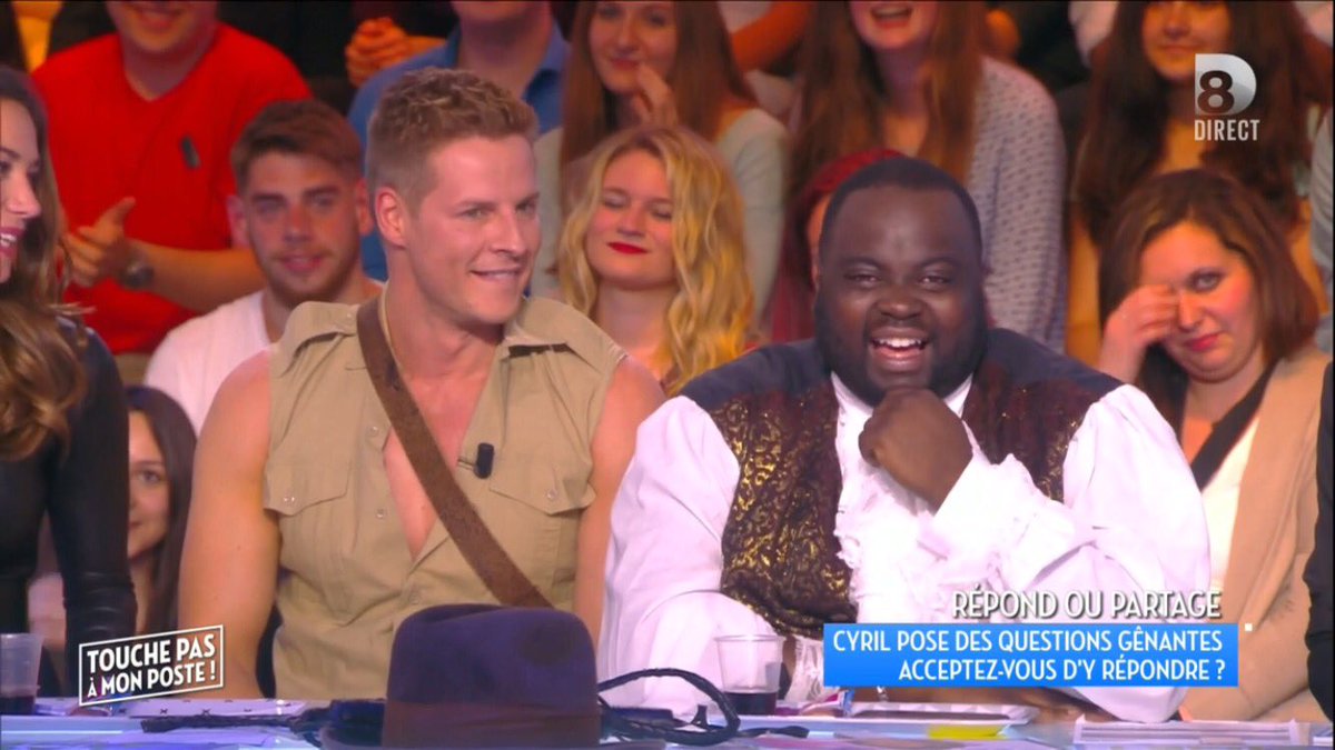 TBT9_W9's tweet photo. "Tu vois finalement, quelqu'un est finalement rentré dans ta petite Maison Blanche @Mdelormeau !" @IssaDoumbia 😂 https://t.co/QHvCVnsp73