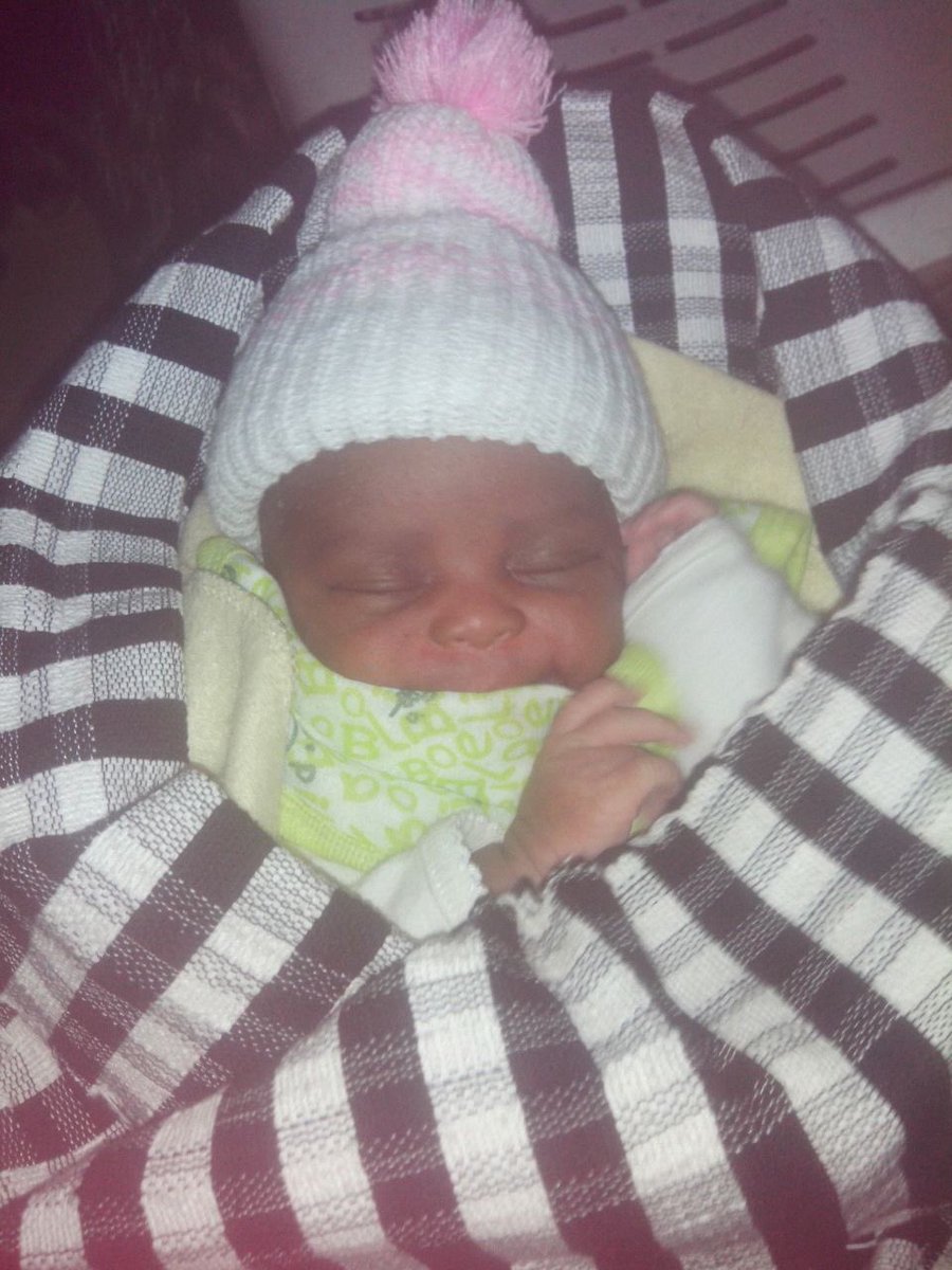 PeulhTorodo's tweet photo. #Gambia Govt detained parents along with 4 week old girl due to peaceful protest by dad! @UNHumanRights @BBCAfrica https://t.co/QZmXC5rDK3