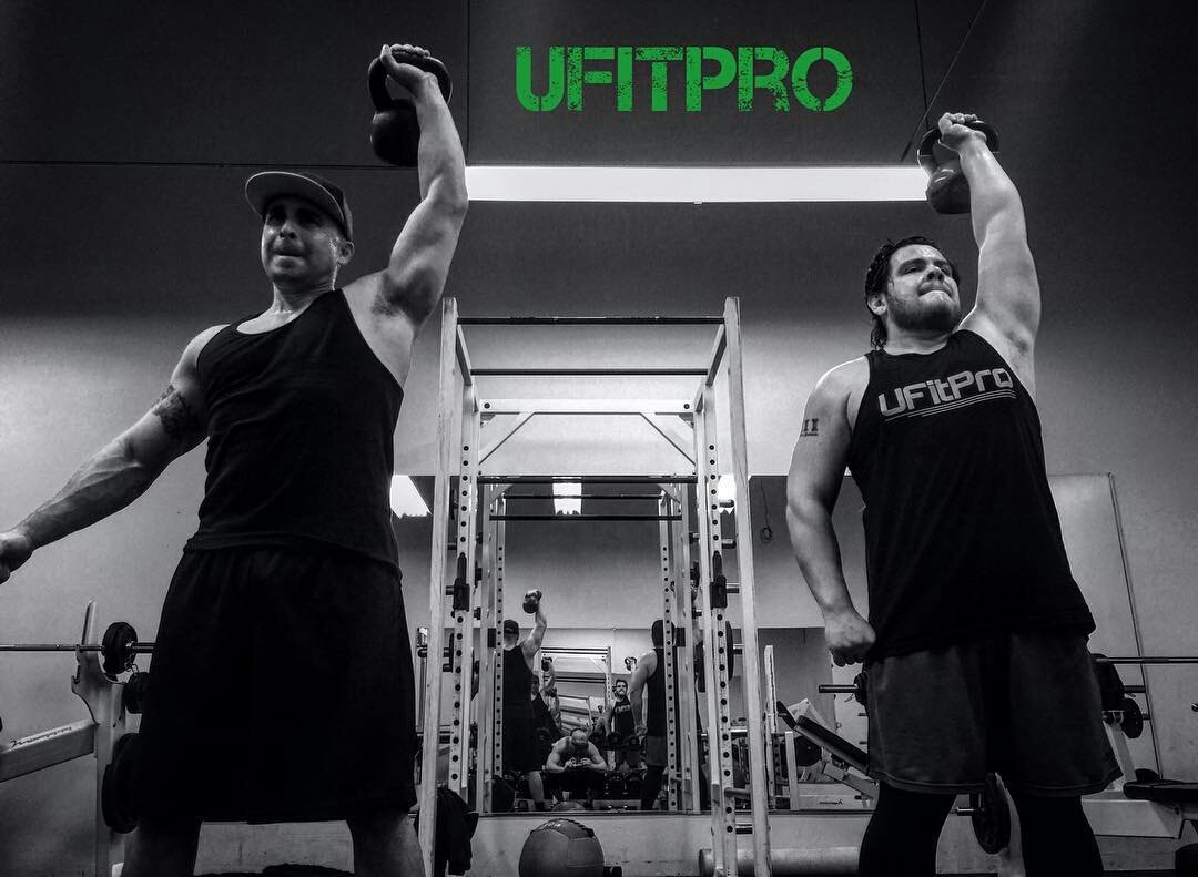 BenBarbic's tweet photo. #NeverStop 

with @AlanMi2i @UFitPro  @Zac_Elliott88  @Noelgtztagle @xozue07 https://t.co/eCw4SfeIns