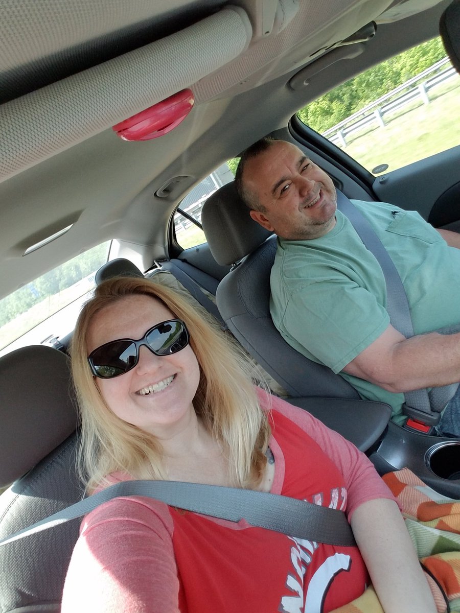 donnark76's tweet image. Road trip with my love!! Time to celebrate turning 40!! #40isfab @AlanKrehbiel