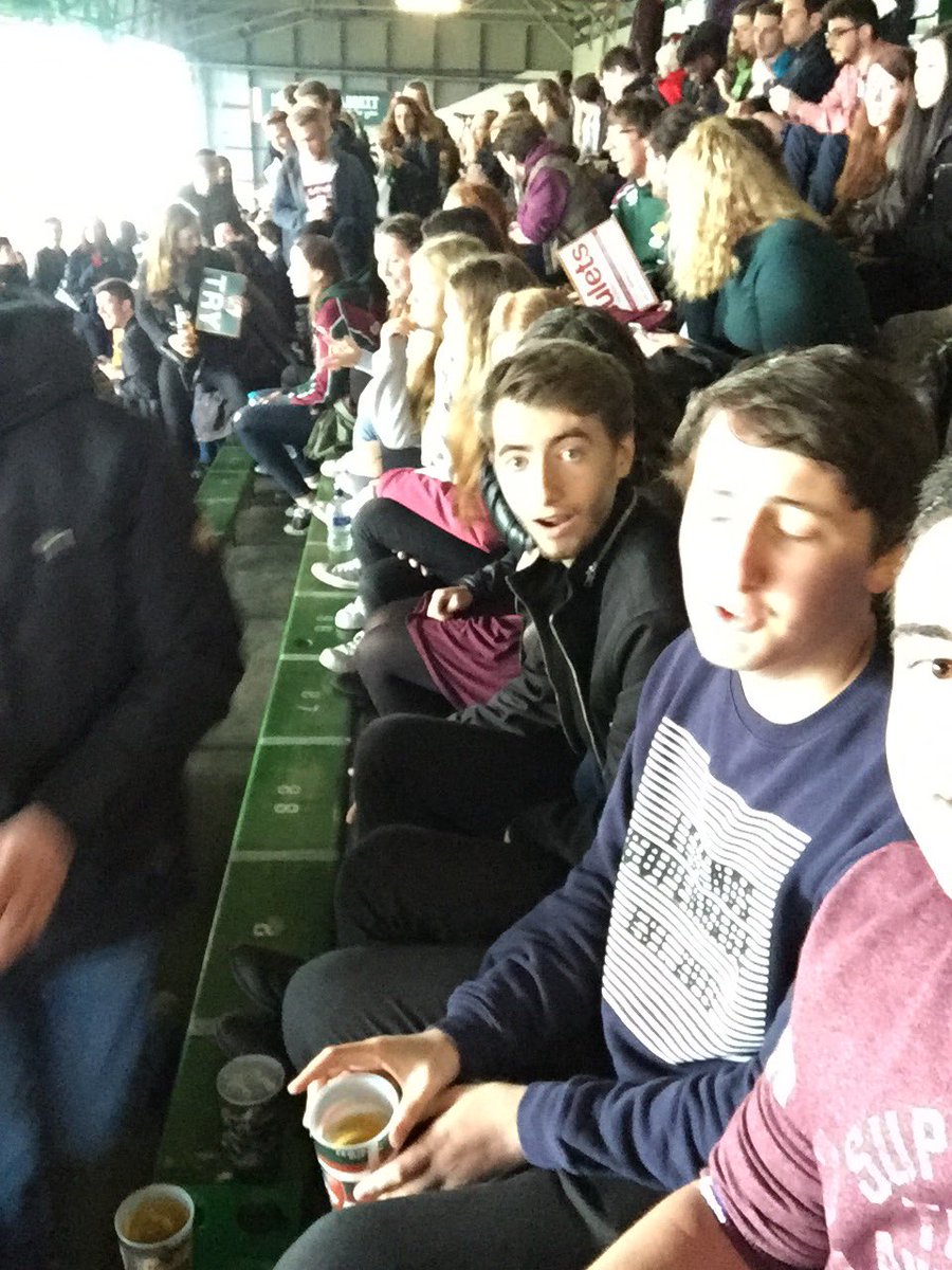MawsonJake's tweet photo. Go on UoL #varsity #welfordroad #DMPOO #DMwho https://t.co/DHSfNXG3r6
