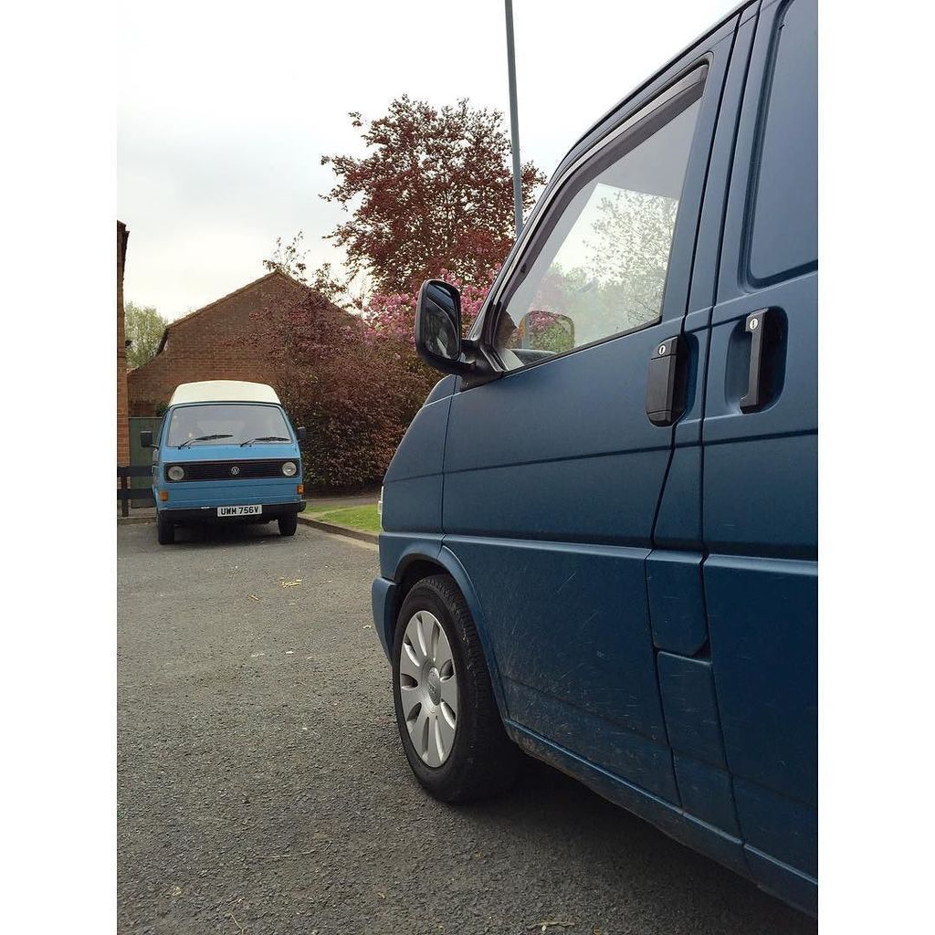 dubbusses's tweet photo. Some jobs to do on the T4 then I need to get it up for sale 😢😏
#Dubside13 #VW #VWT4 #VWT25 #VWCamper by jamessfeeney https://t.co/otseweCQxC