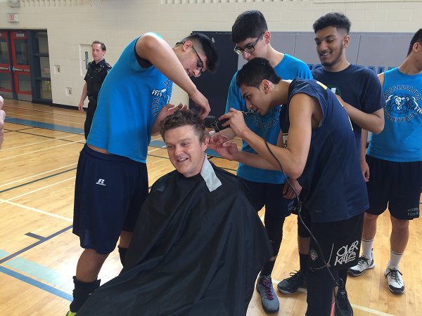 PeelPolice's tweet photo. Thanks to all @MississaugaSS &amp; PRP athletes who played @PRPCops4Cancer V-Ball &amp; the best sport of all, Mr. Jones! https://t.co/ttvJRVtyGu