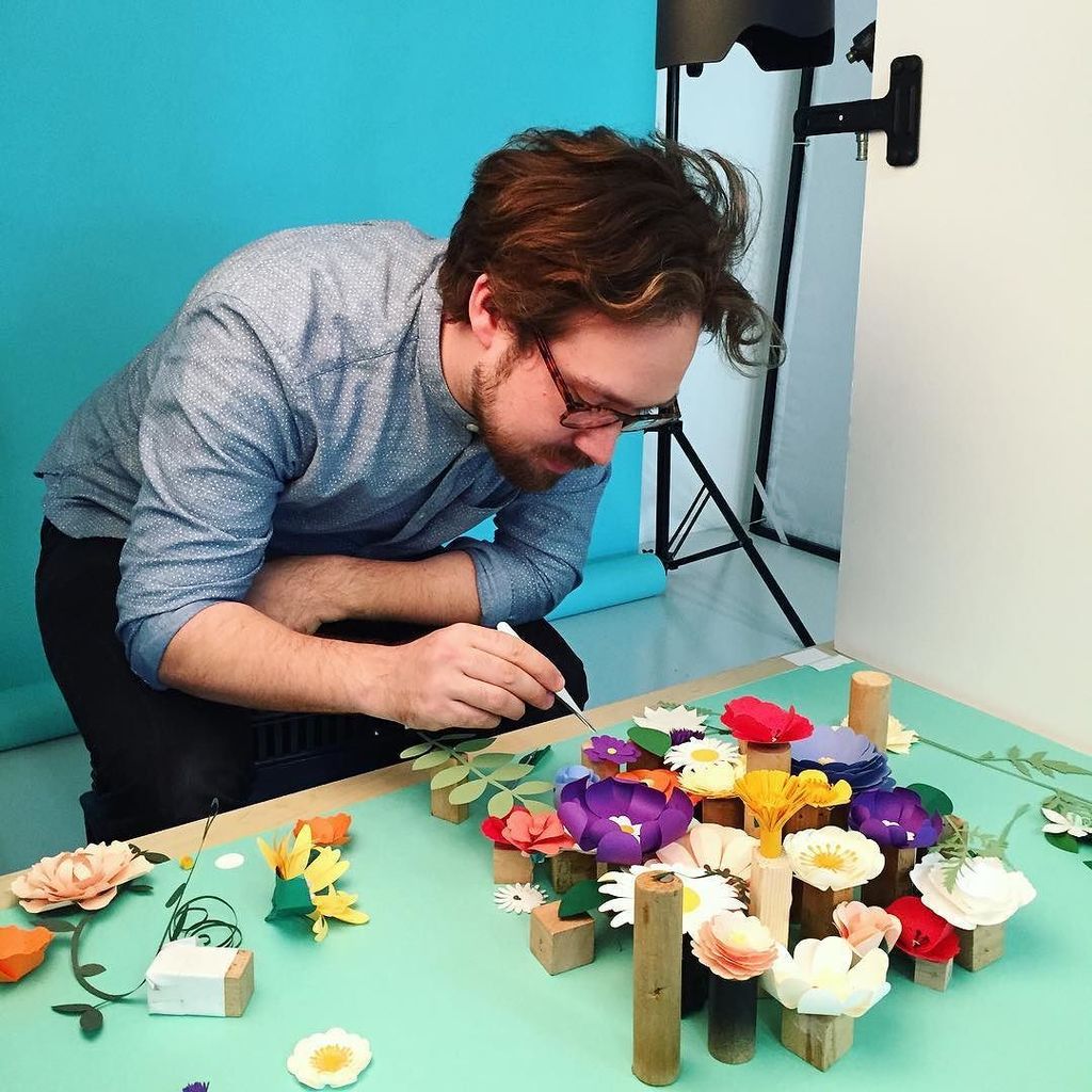 AdrianandGidi's tweet photo. #tb to already one year ago when we made this paper flower composition for the cover of @s… https://t.co/5fGNKzA5pX https://t.co/2O2qXt27sp