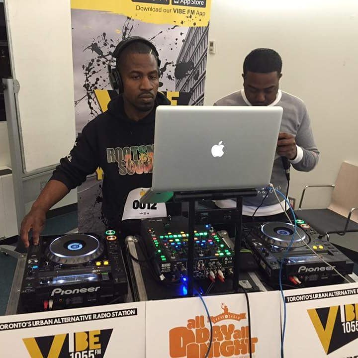 djstallion23's tweet photo. 24djs #Rootsmansound #Teamyellow #Djstallion #Chuckiedirealstar #VIBE105 #YOURMAINSOURCE https://t.co/yIH6tswYkm