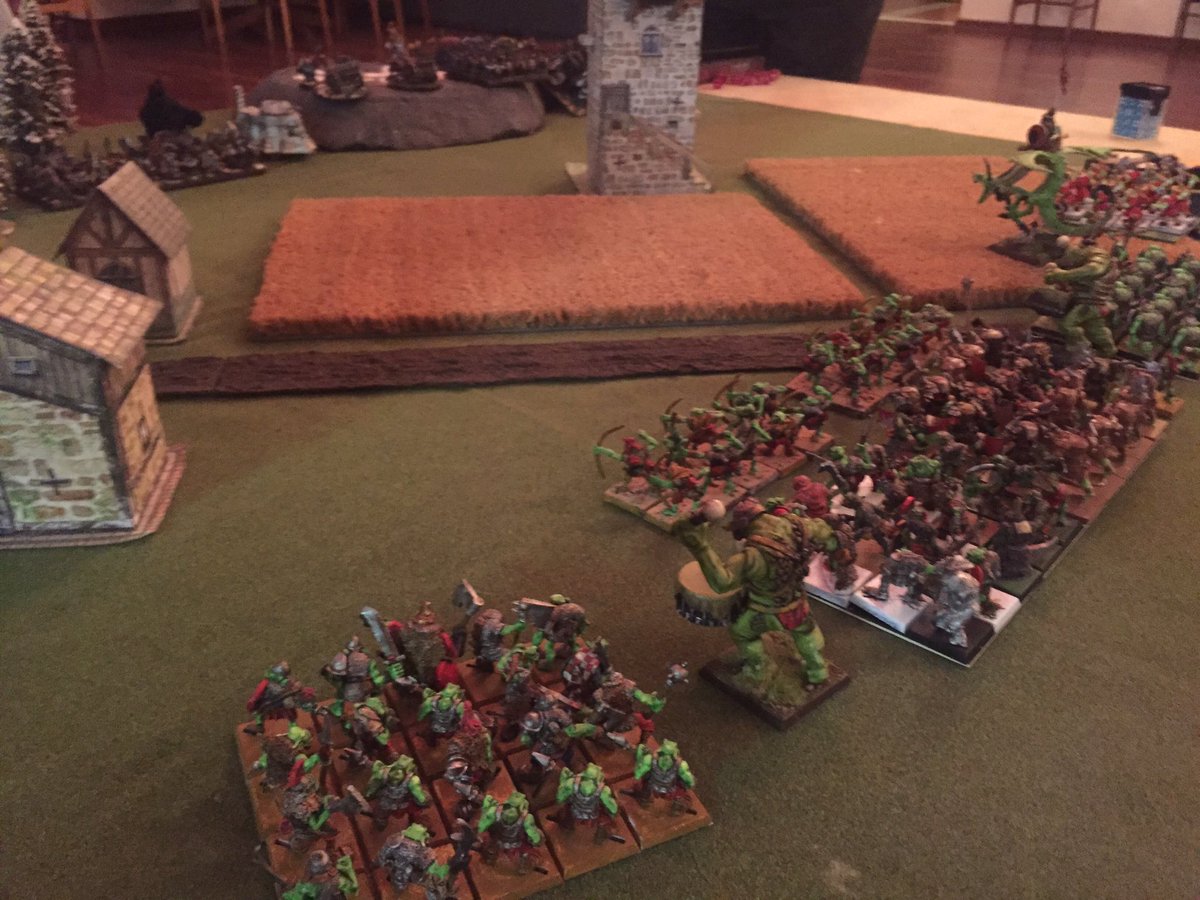 WarhammerGen's tweet photo. #KingsofWar campaign game. 2250 Orcs vs 2000 Dwarves. https://t.co/pK9A5rb7ol