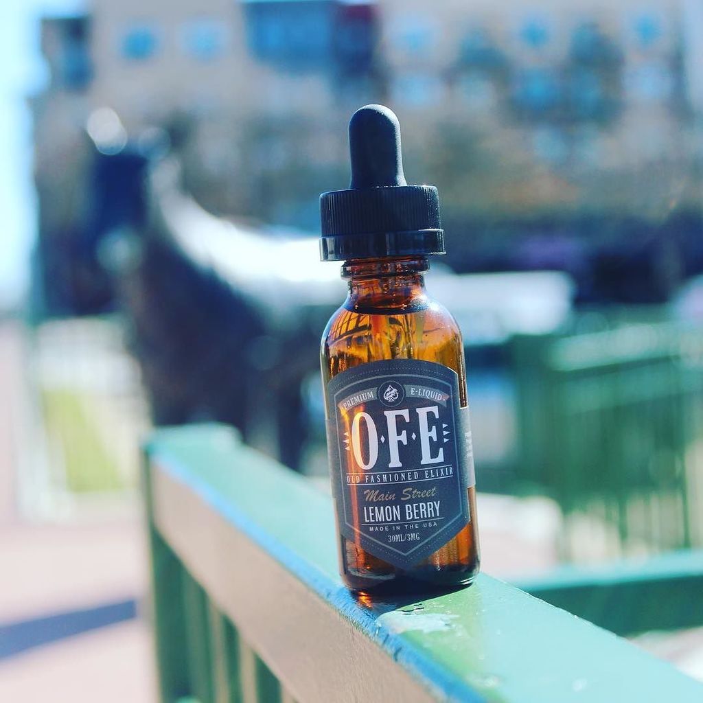 OFEvape's tweet photo. Once you try Lemon Berry, you'll want to take it with you everywhere. 👌
#ofevape #oldfash… https://t.co/JFyVPvQsHl https://t.co/ta42yNWPyg
