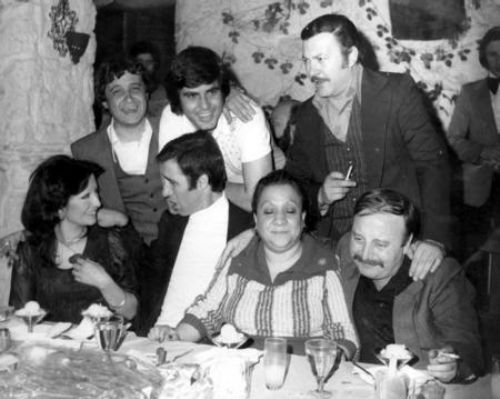 susamzede's tweet photo. güle oynaya... https://t.co/6hC4fbdGFF