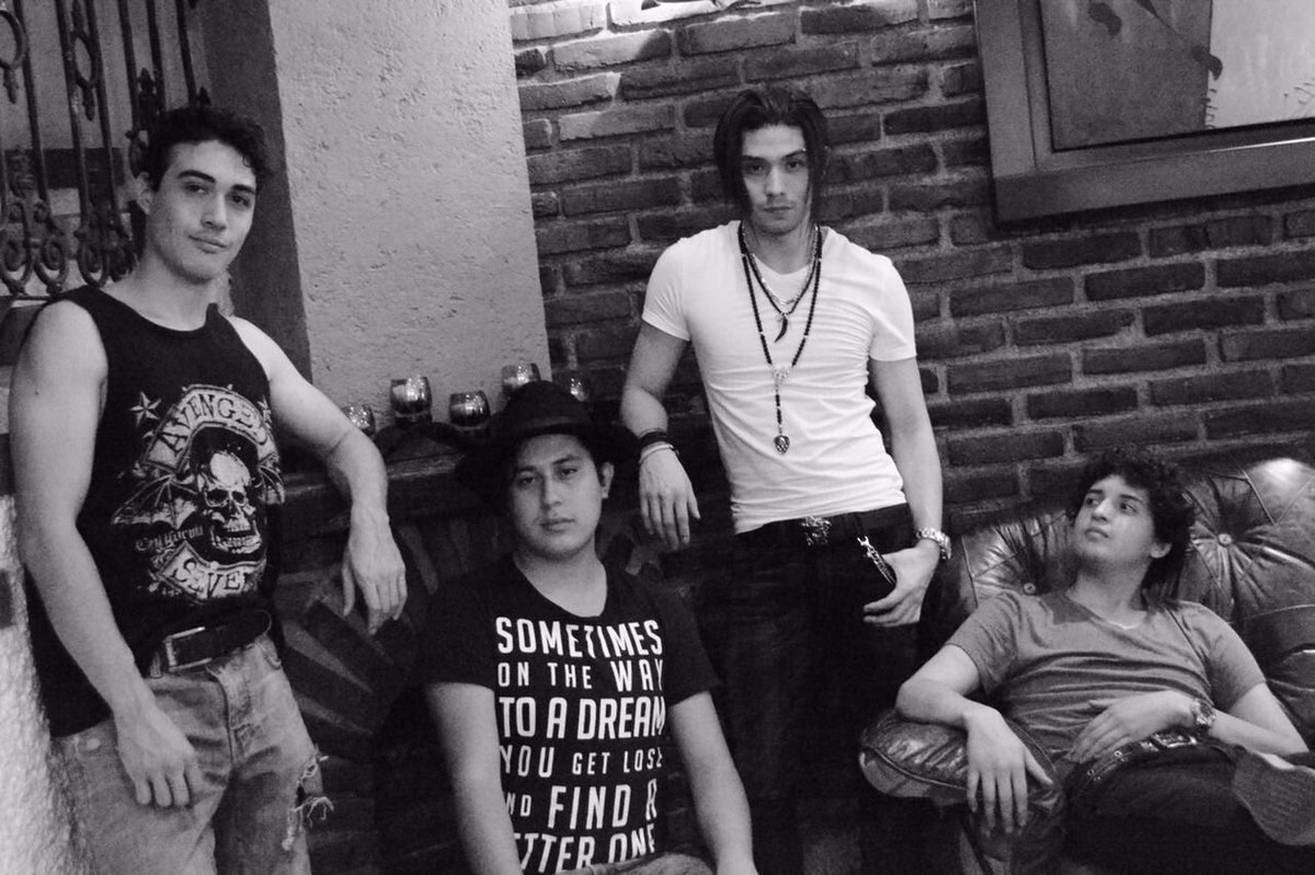 ZaideBand's tweet photo. Estamos todos listos para dar nuestro mejor show en el @caraduramx este #26deMayo https://t.co/8NHBPa6oZG