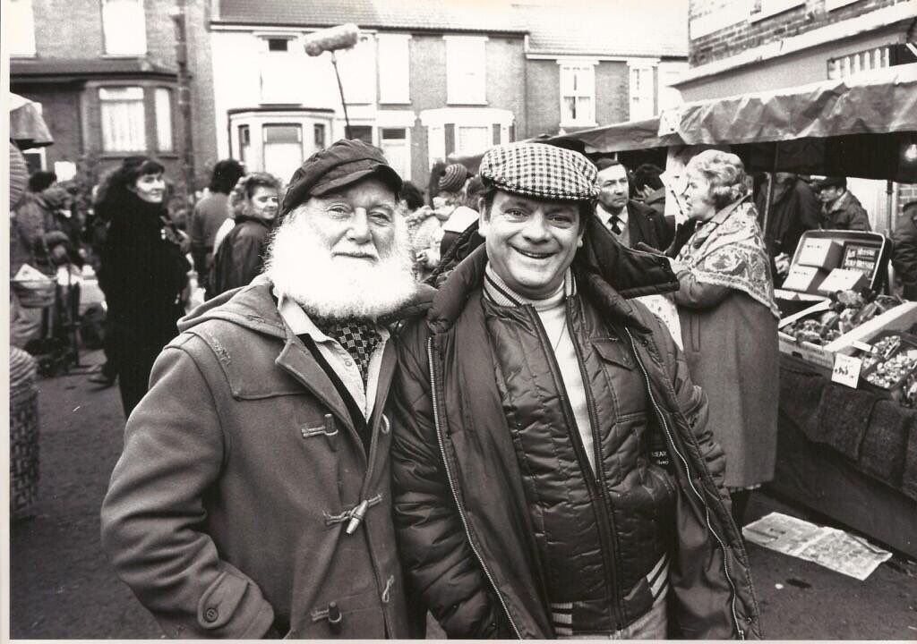 MakingTheMovies's tweet photo. Sir David Jason &amp; Buster Merryfield on set during 'The Frog's Legacy', 1987.

#BehindTheScenes https://t.co/d4NWqoVAfp