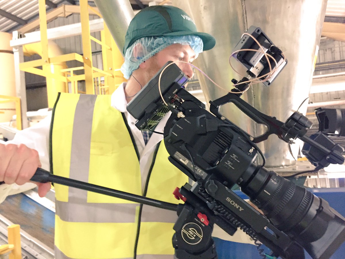 _J_Montgomery_'s tweet photo. The smell of sardine kibble from today's shoot still lingers. Here's @GarethLangford looking dashing in a hair net. https://t.co/Fu7TihbJQE