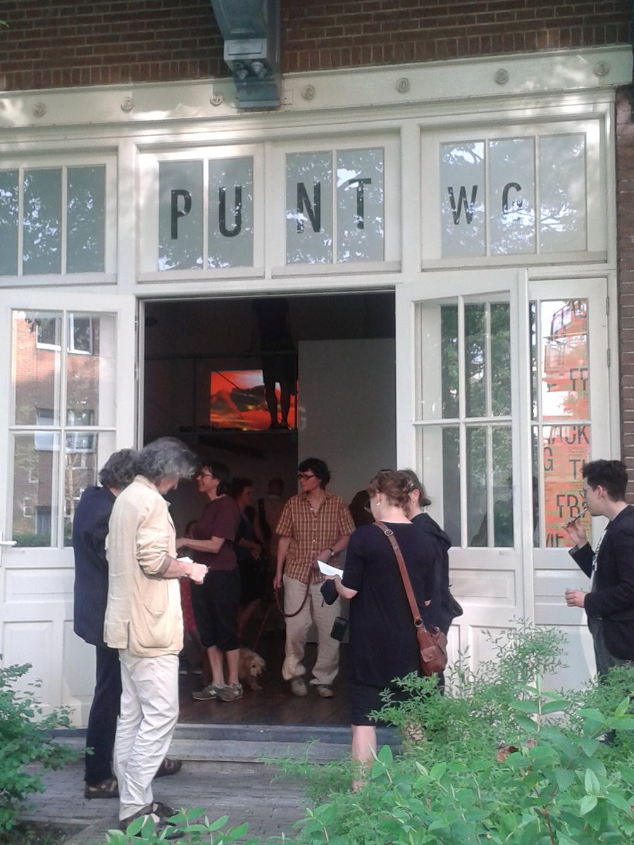 cracking_frame's tweet image. Artist Wineke Gartz about her installation 'American Pain' at opening of our workstation @PuntWG - open till 22 May