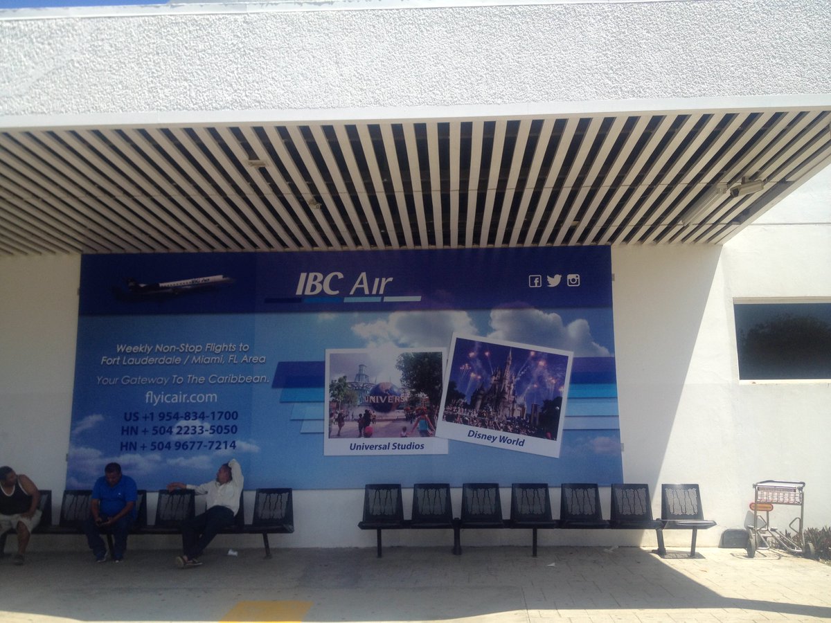 flyibcair's tweet photo. #New #publicity at #RoatanAirport https://t.co/xSK8hVuihY