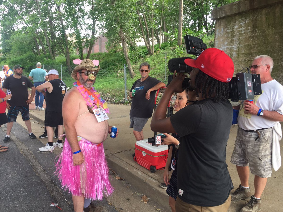 MorrisMktgGroup's tweet image. Rule #1 in PR. The crazier you look the more camera time you get! #LOL @MIMBBQ #PR