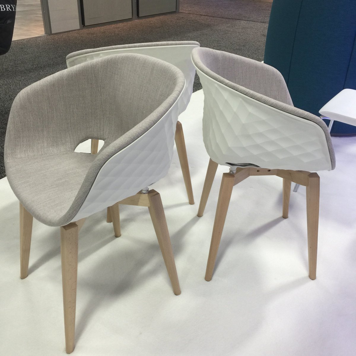 CBHDesignStudio's tweet photo. Loved these @SandlerSeat chairs at the @hdexposhow https://t.co/YRrDCzKYsB