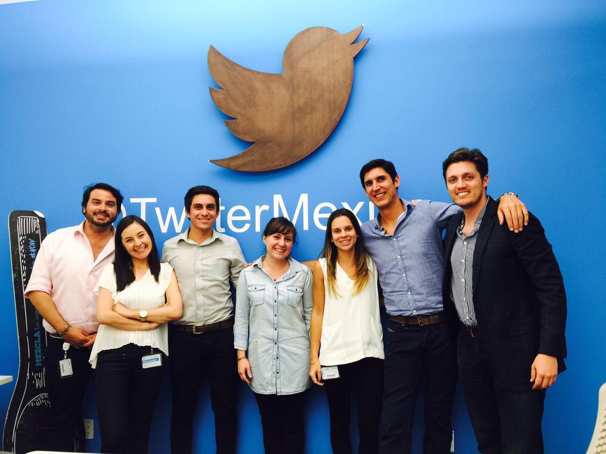 Iquilin's tweet photo. Gracias @KarimTanfin y Constantine por una gran sesión con el equipo del @DATLatam. Que vengan los éxitos! https://t.co/kx72eGIbc8