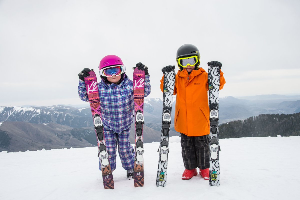 k2skis's tweet photo. Meet the next generation of fun loving, turn ripping, high fiving skiers! | @zachdoleac photo | #seriousfun #k2skis https://t.co/IUlxEvMJex