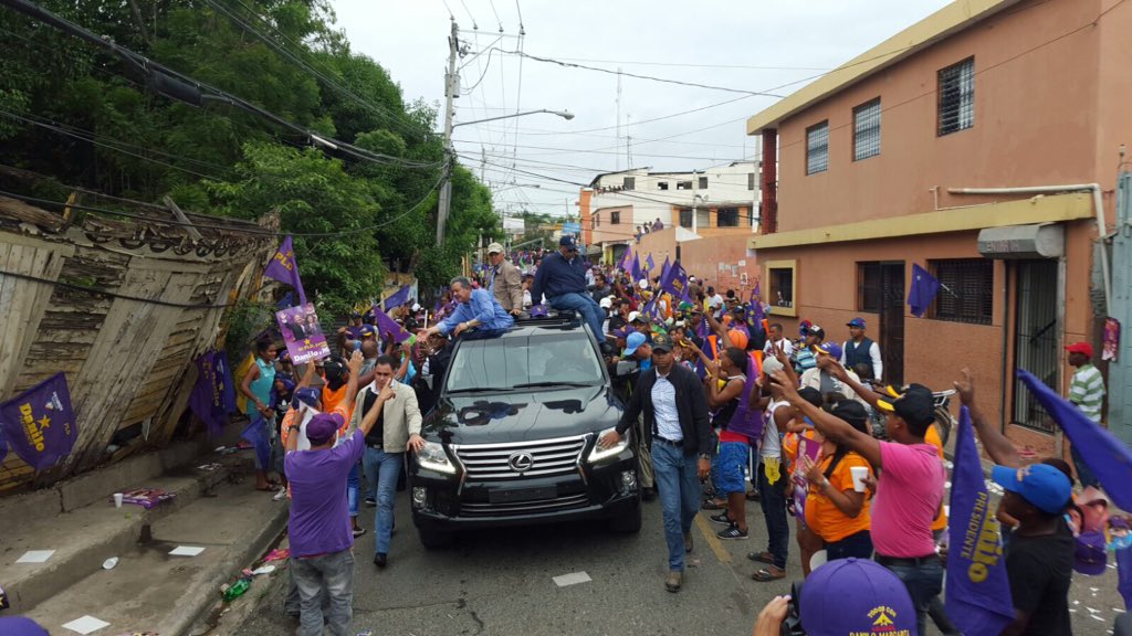MildredBeltre's tweet photo. #JuevesMarchaCaravanaPLD desde Ovando 2pm @LeonelFernandez @franklinalm @colectivoLF https://t.co/D4cceRnvtv
