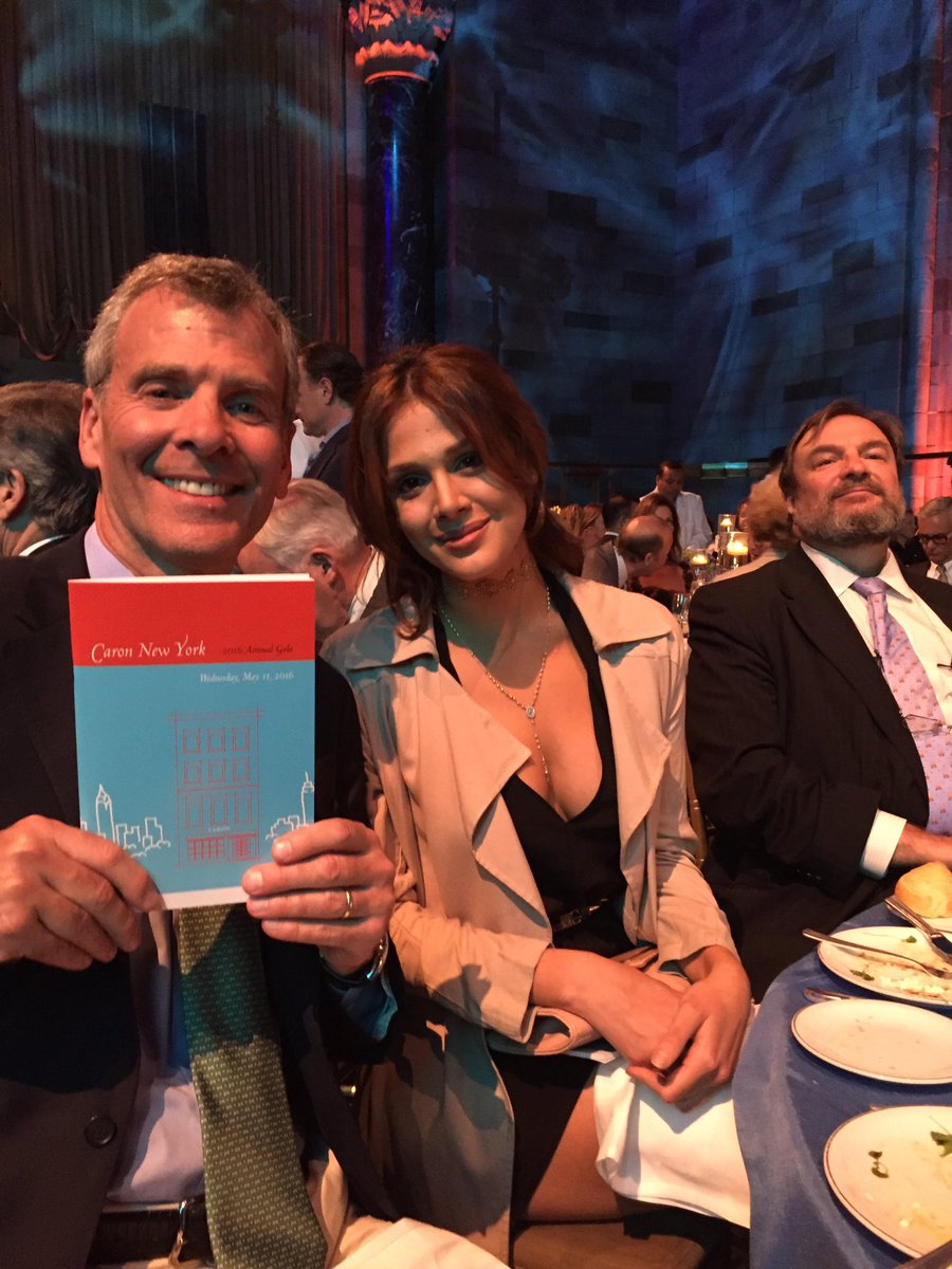 LairdTrey's tweet photo. @CaronTreatment great night at the Caron gala #carongala #thelighthouseCT #soberliving https://t.co/xupXXrNsPU