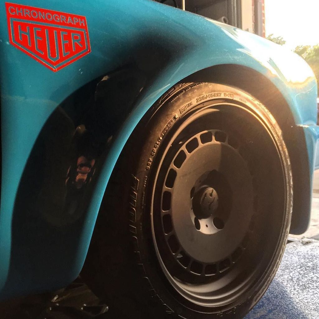 p911r's tweet photo. Meatball 911 and it's 17" Evo SC's enjoying a nice HTX evening π
#p911r #mexicoblue #EvoSC https://t.co/hnmdJvwQnC https://t.co/42Eq0nwhK9