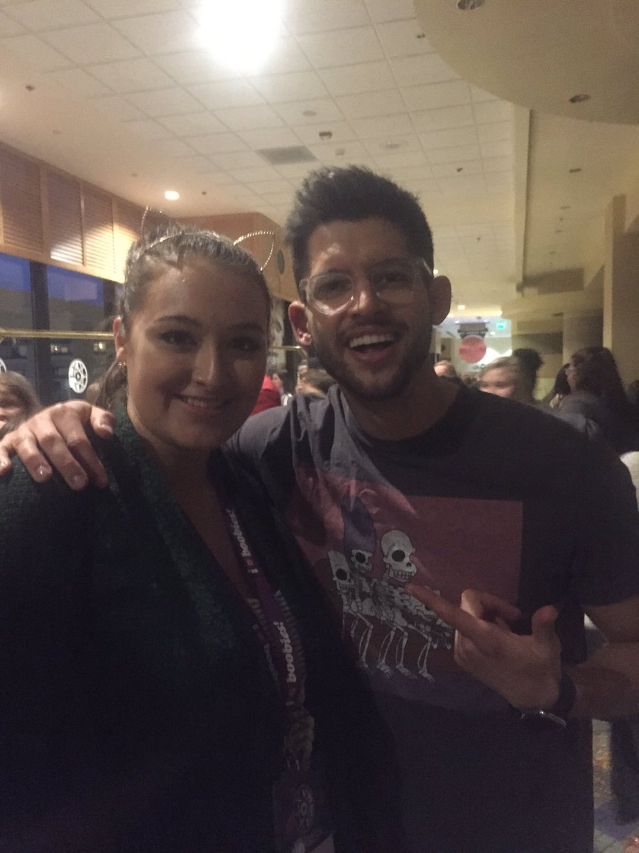 itsteeweeee's tweet photo. @PlaylistLive #playlistlive was so cool meeting @HunterMarch! Told him he interviewed my fav band @soundslikeWAT 🙈 https://t.co/8td7hA8o9l