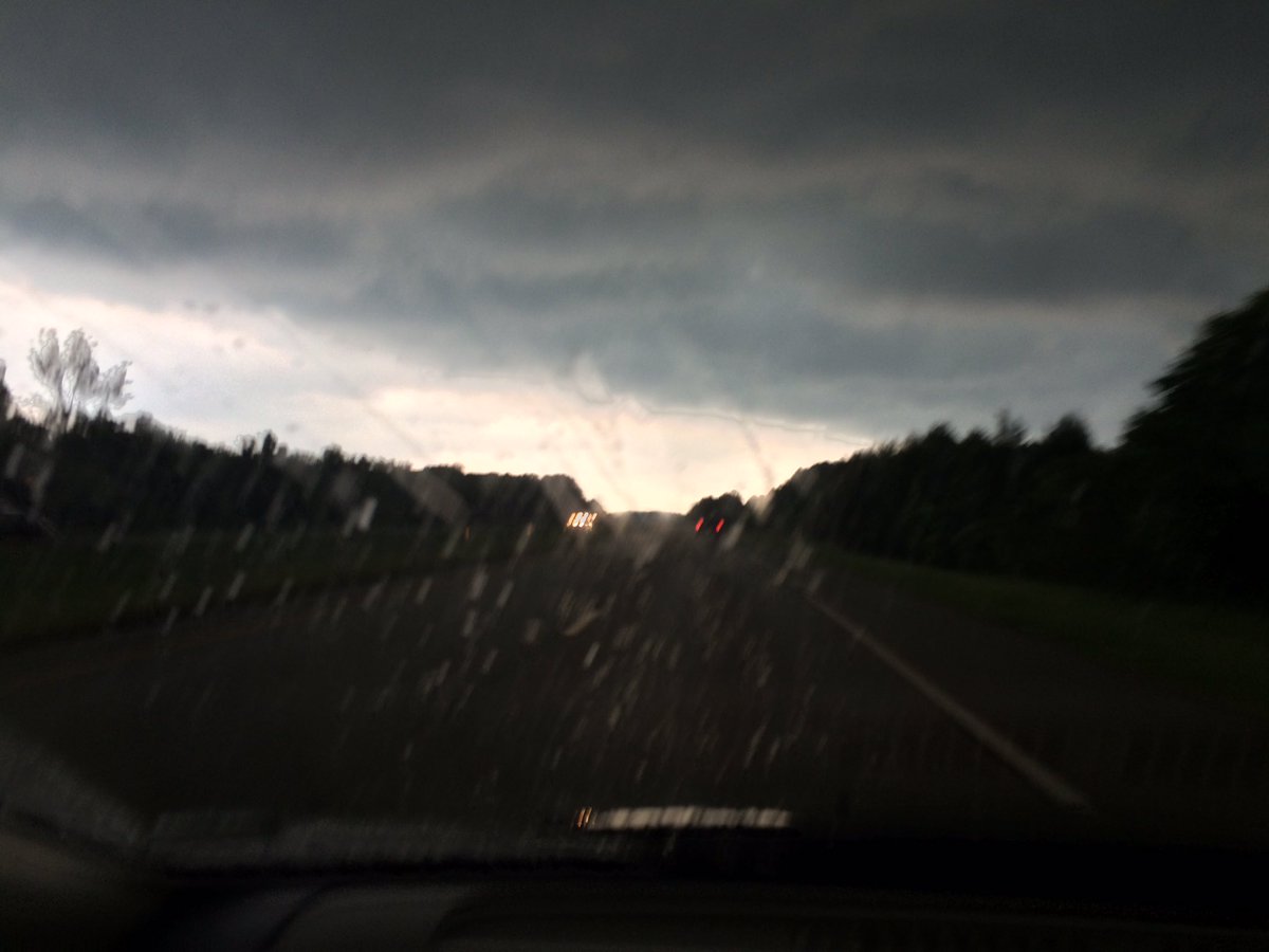 terriemms's tweet image. @JimCantore @stormchaserQ #sonotfun #wheresthesun