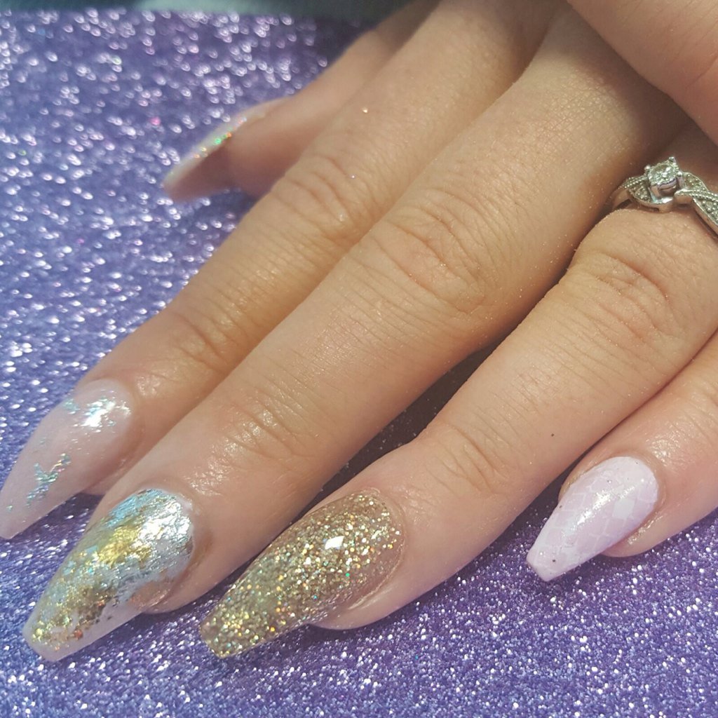 cherrybombgals's tweet photo. Wow 😍 these are incredible! @NSINails sculptured acrylic with glitter &amp; foils! #notd #acrylicnails #salon #nsinails https://t.co/0K5OBIyX8g