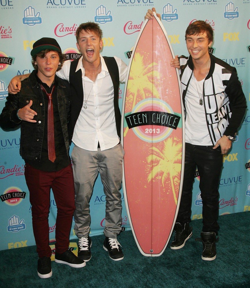 E3WorldTeam's tweet photo. Want this to happen again? Tweet "My #TeenChoice nominee for #ChoiceNextBigThing is @EmblemThree @TeenChoiceFOX" https://t.co/UOMwWr7uh6