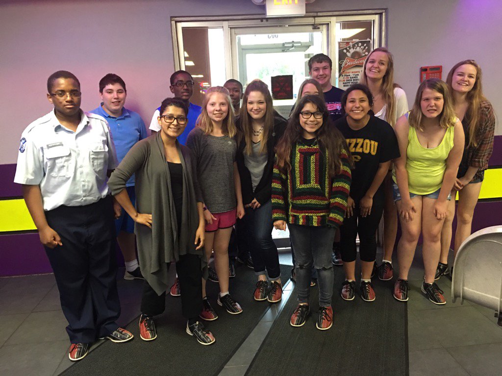FrauHume's tweet photo. #lsr7proud @lswestonline circle club end of year bowling @Kendra52911558 https://t.co/7QZc45eVqn