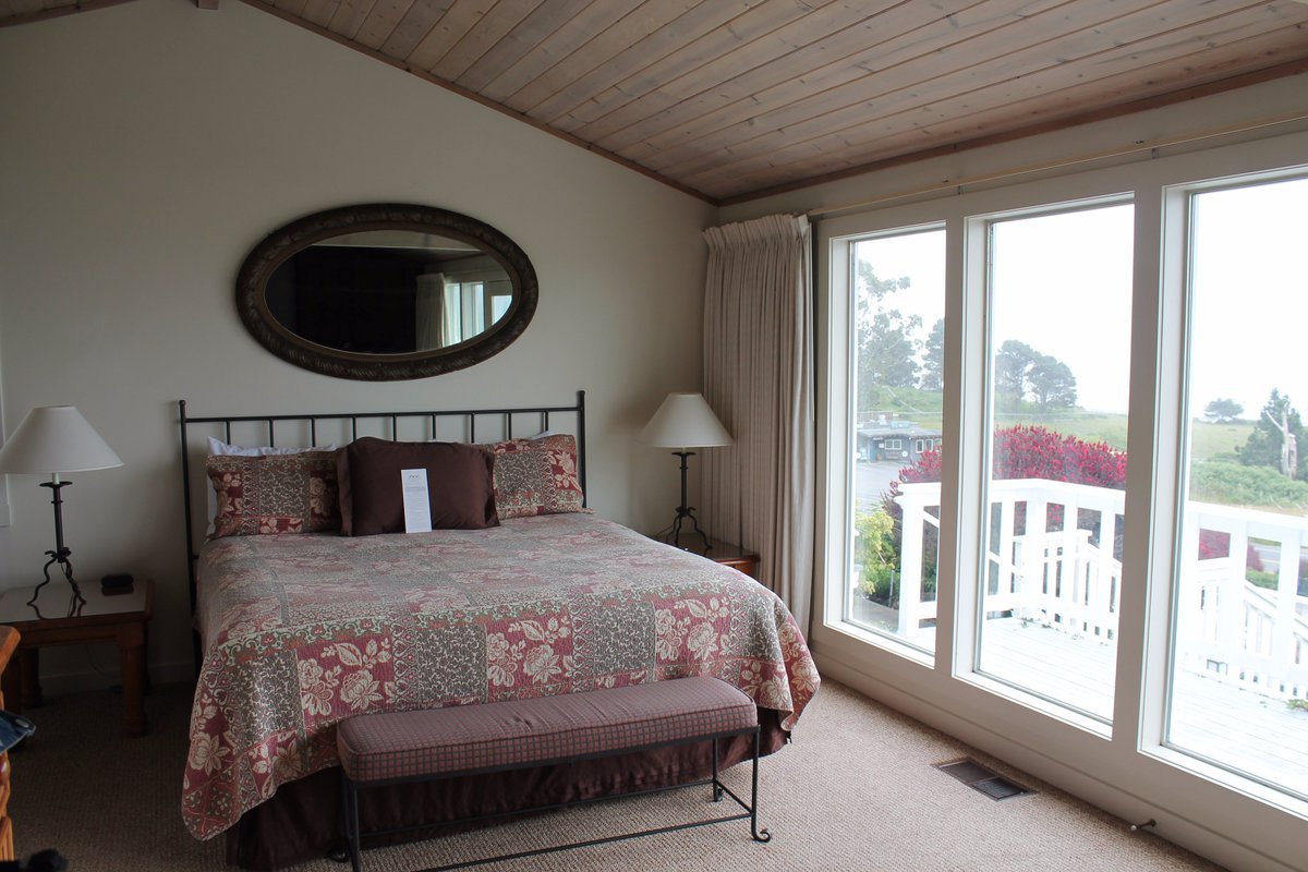The James Dean Room <a href="/LittleRiverInn/">Little River Inn</a> Slept Well! #Cozy Wonderful food by Chef Marc Dym. #Scallops &amp; #Cinghiale! #View