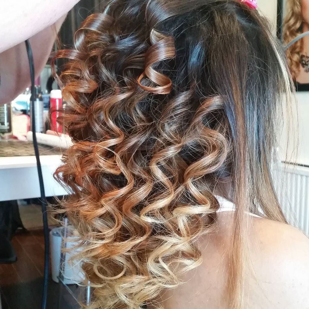 The process is so gorgeous... Hair by Iwona for #nicolerichardsandco 
#themakeuproom
#work… ift.tt/1TFIsSa