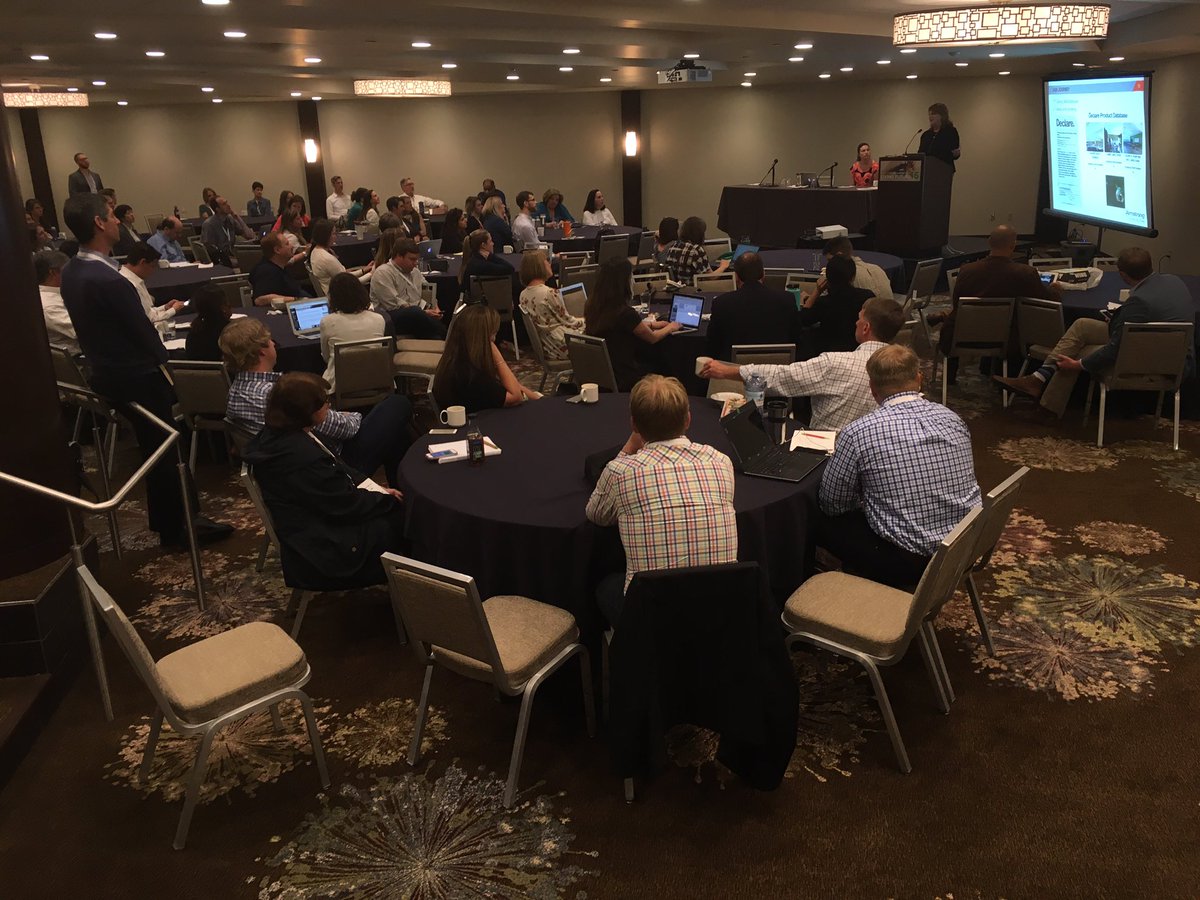 wright_words's tweet image. Client engagement through radical transparency. @ChiMaterialGirl leads the Declare Summit at #LF16.